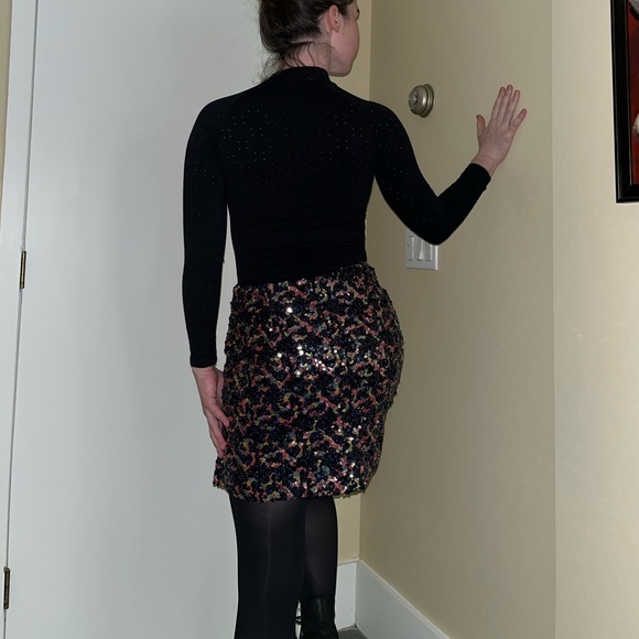 URBAN OUTFITTERS Women’s SEQUIN MINI SKIRT small Back Zipper - Picture 10 of 11